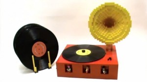 lego-recordplayer-590x330